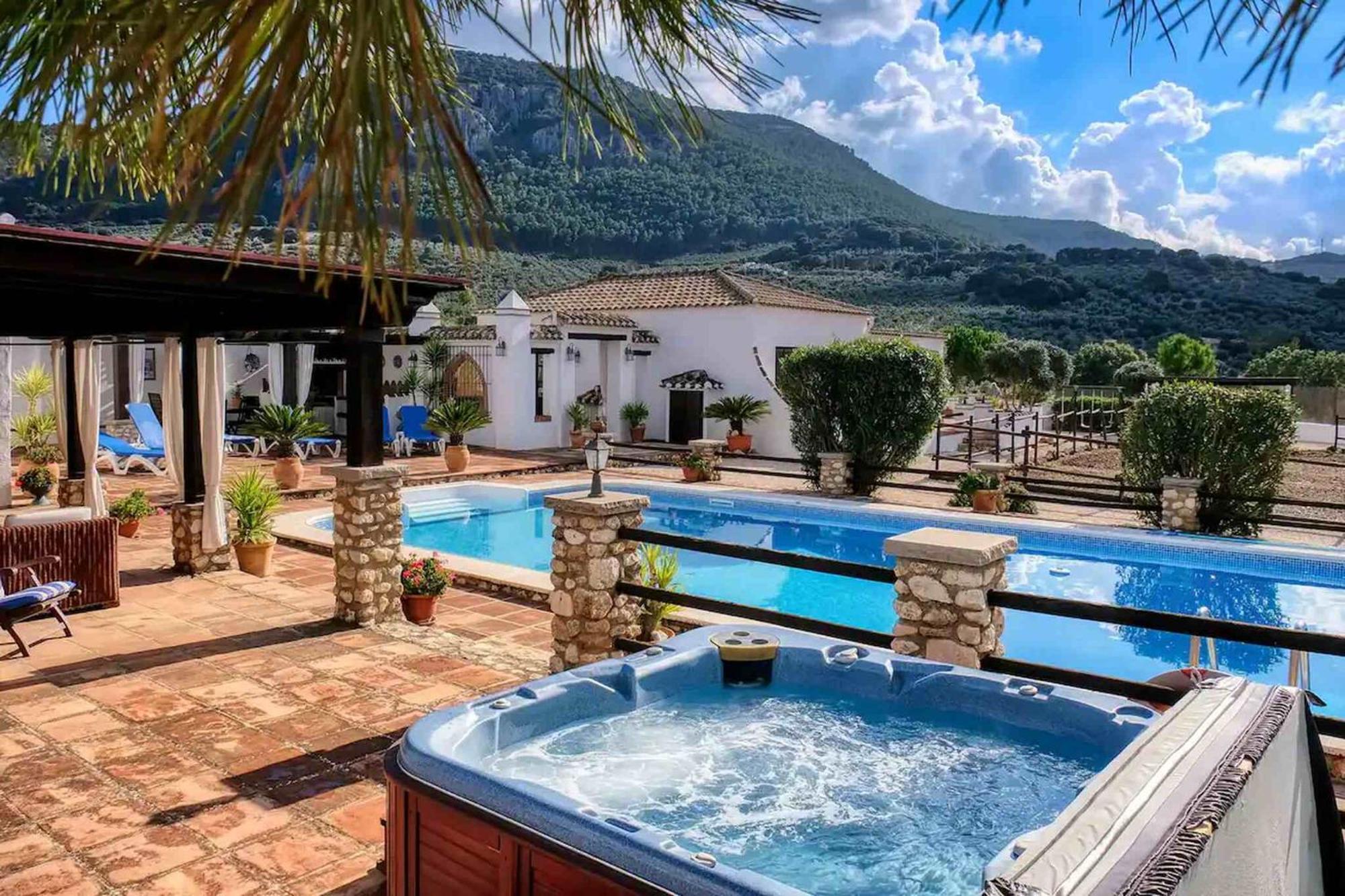 Pasa Fina, Luxury Holiday Retreat Villanueva del Trabuco Εξωτερικό φωτογραφία